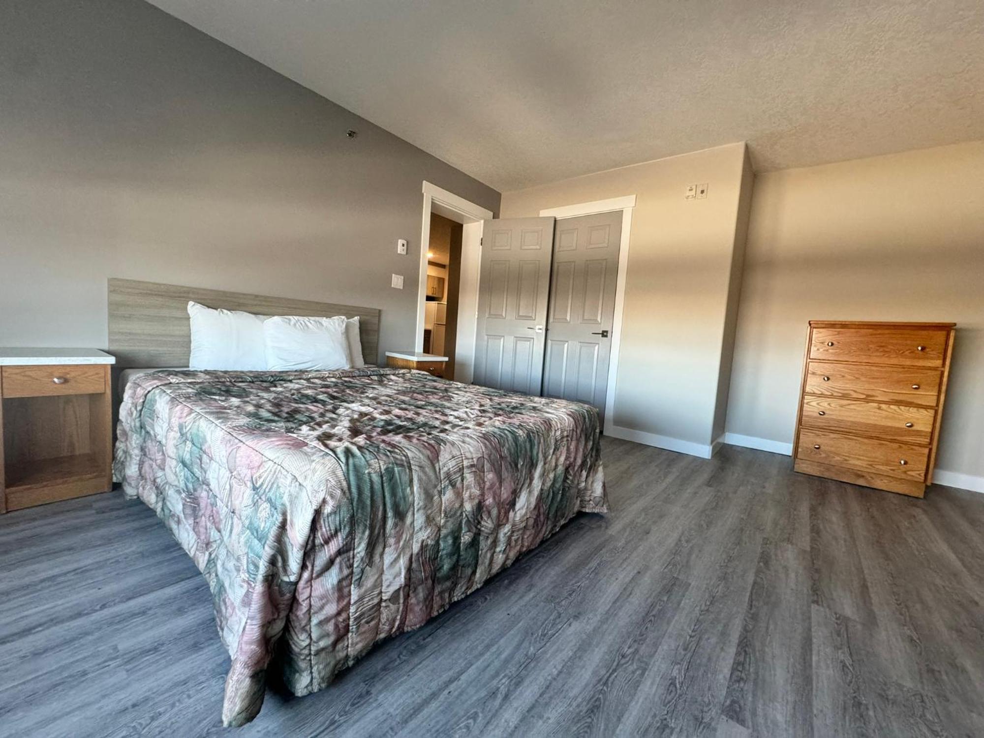 Western Budget Motel Leduc #3 Bagian luar foto